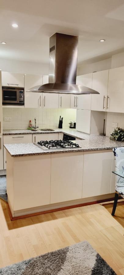 Luxury Canary Wharf Apartment With Free Parking Londres Exterior foto