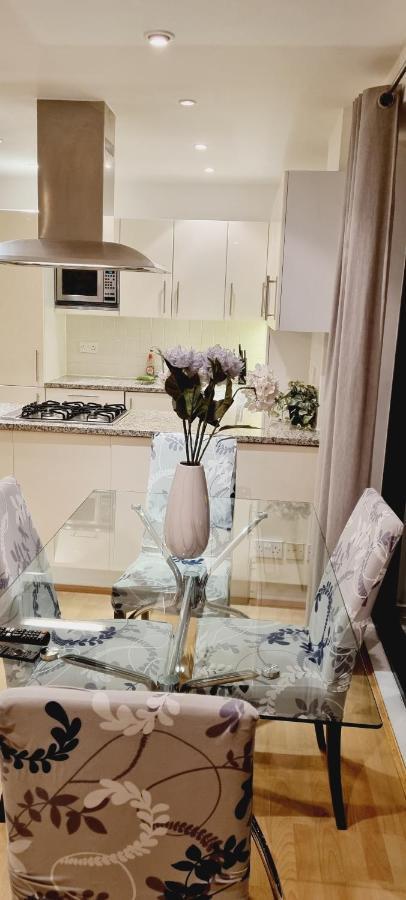 Luxury Canary Wharf Apartment With Free Parking Londres Exterior foto